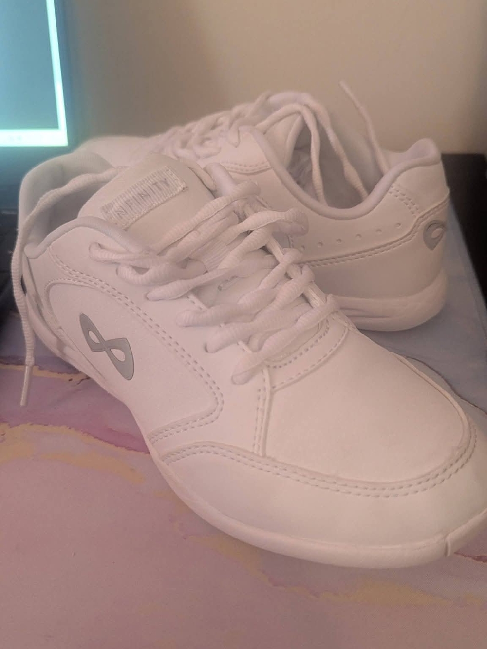 Girls size 5 Infinity Fearless cheer shoes Like New
